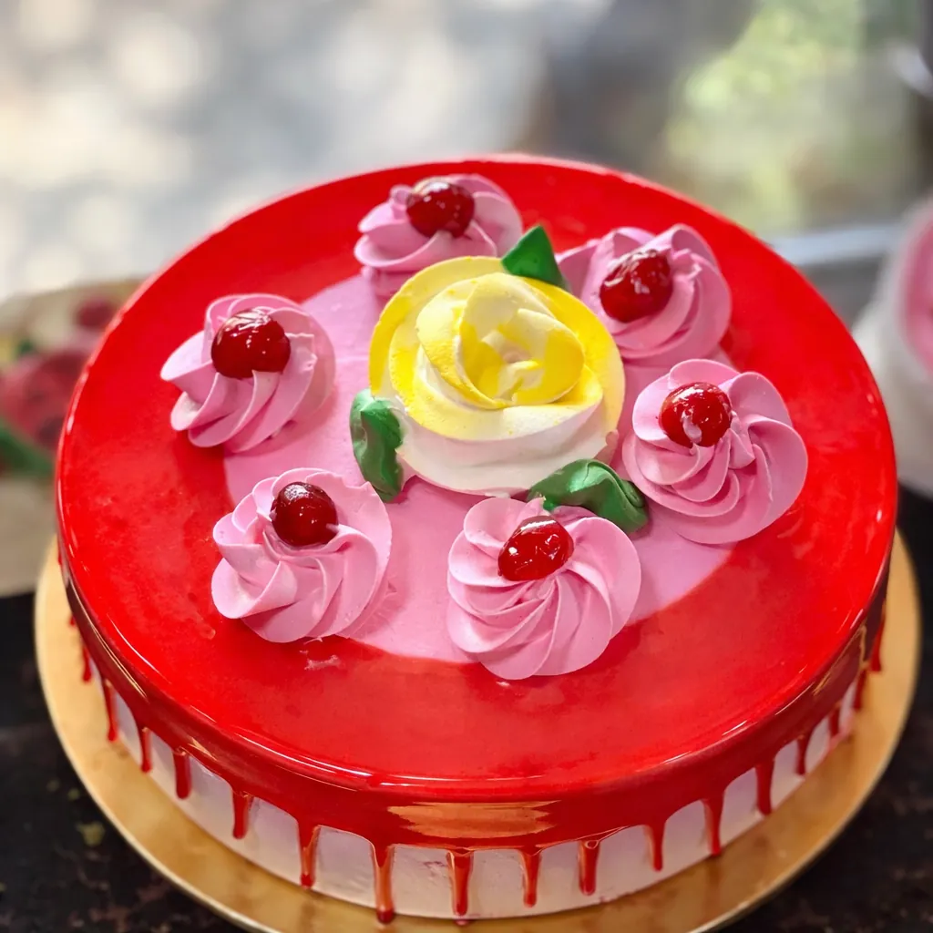 Classic Strawberry Cream Cake